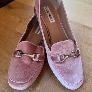 Steve Madden Blush Velvet Loafers